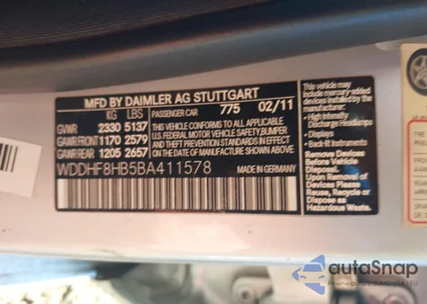 2011 Mercedes-Benz E 350 4Matic z USA, uszkodzony, nr VIN WDDHF8HB5BA411578